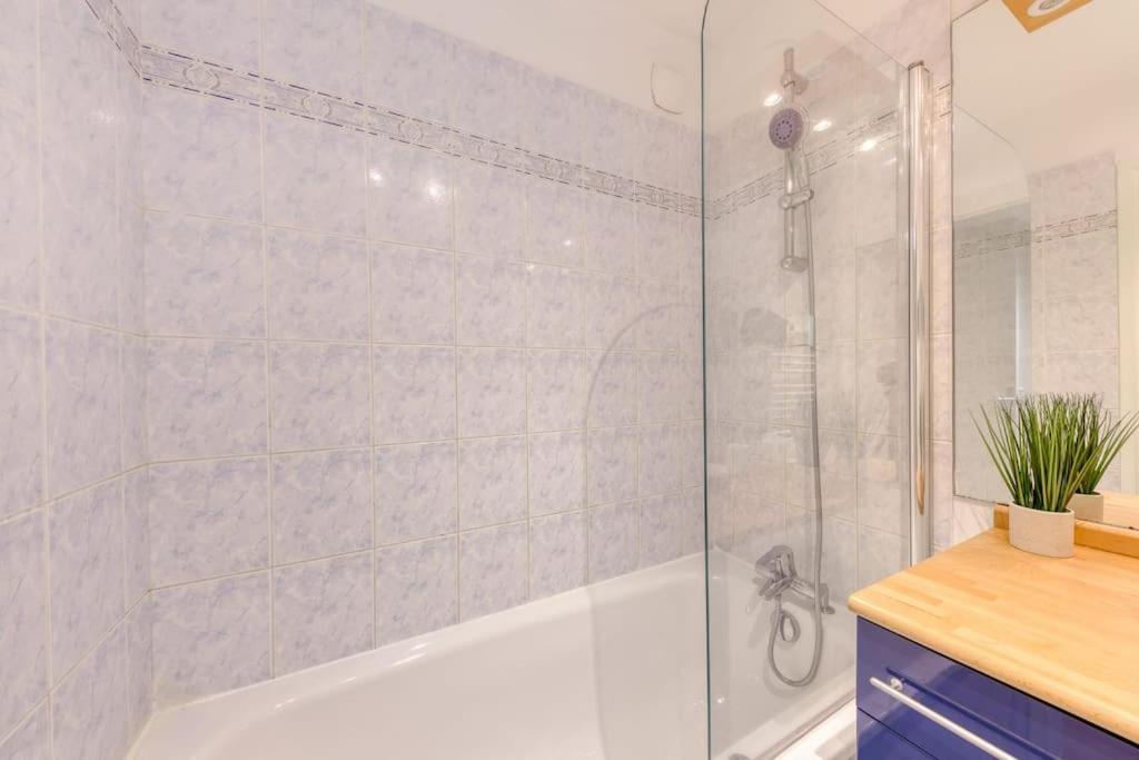 La Pepite Bleue De Nanterre Apartment Exterior photo